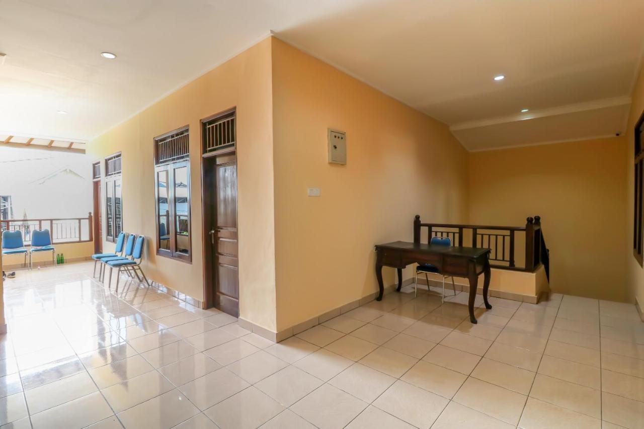 Super Oyo 2280 Wisma Guntur II Denpasar Exterior foto